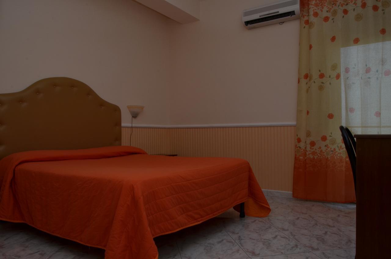 Hotel Stefany Lago Patria Bilik gambar
